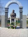 Памятник Иванову в Шемонаихе.jpg