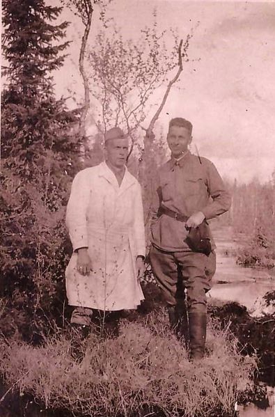 Файл:Борисов Н.М.(слева)1942 г..jpeg
