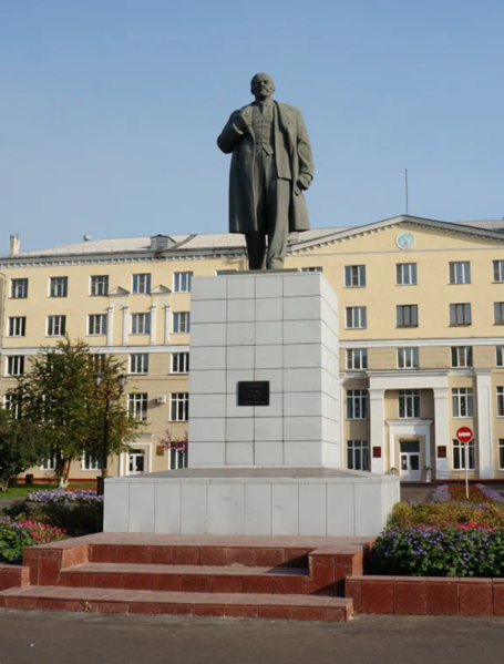 Файл:Новокузнецк. Памятник Ленину В. И..png